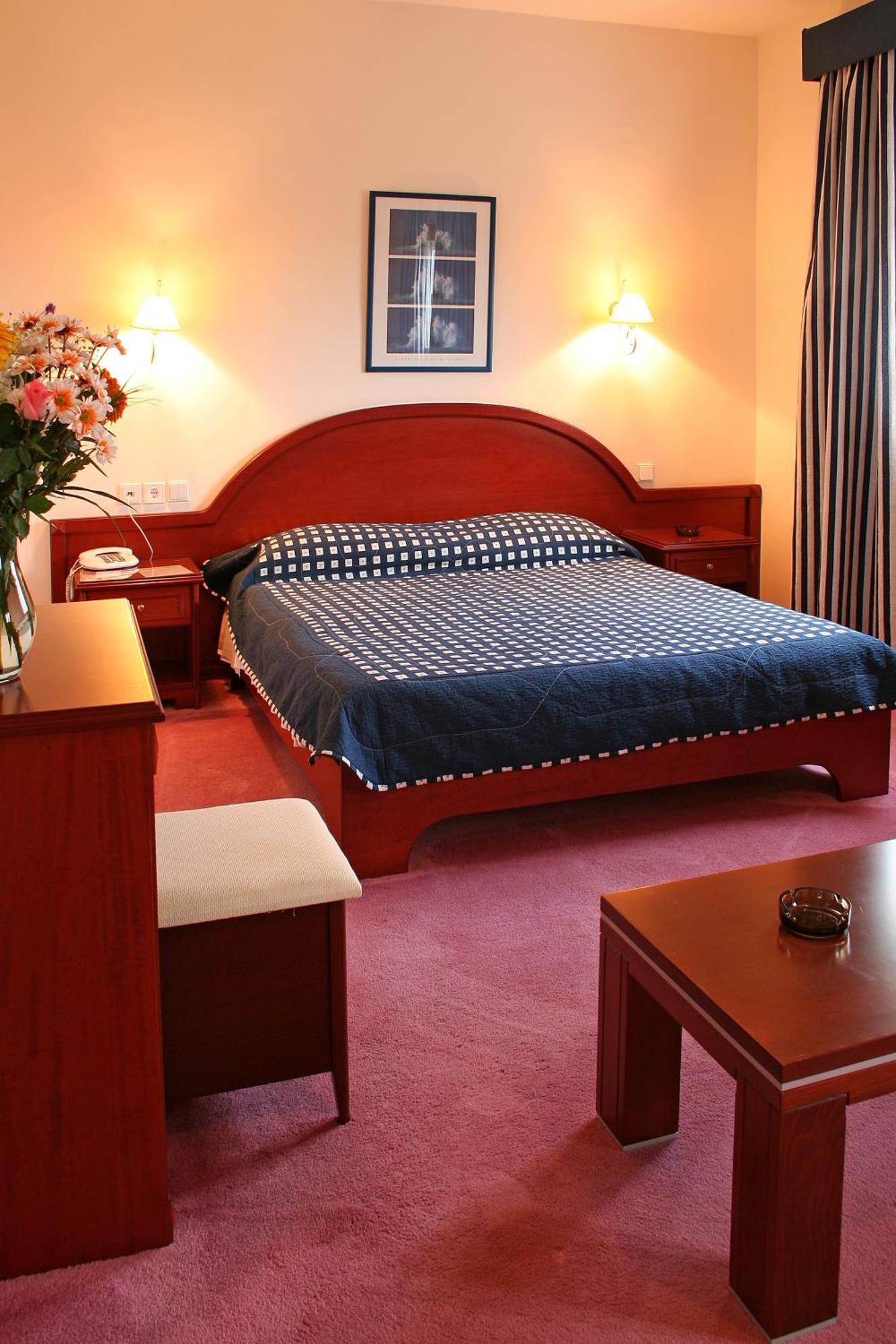 Kornilios Istron Hotel Giannitsa Buitenkant foto
